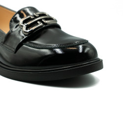 Nicolo Ferretti moteriški bateliai