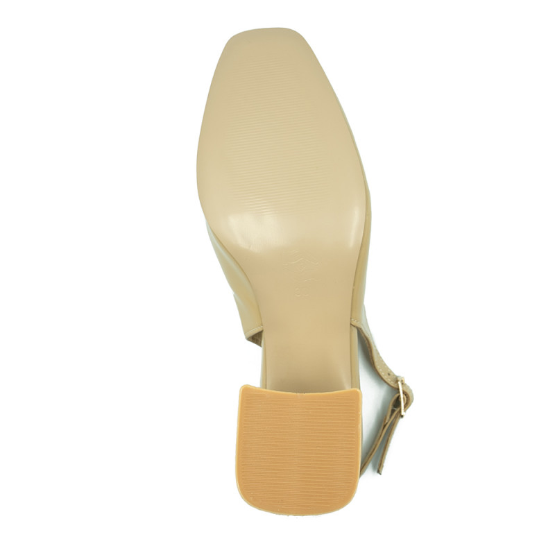 Nicolo Ferretti moteriškos basutės