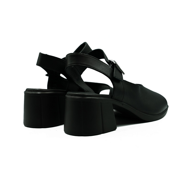 Nicolo Ferretti moteriškos basutės