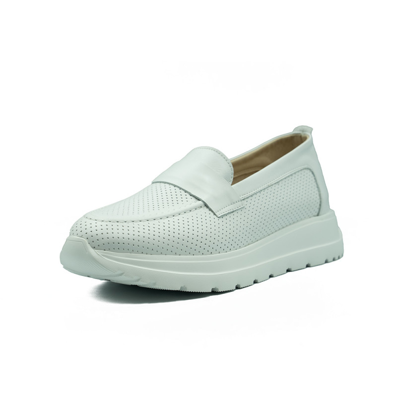 Nicolo Ferretti moteriški bateliai