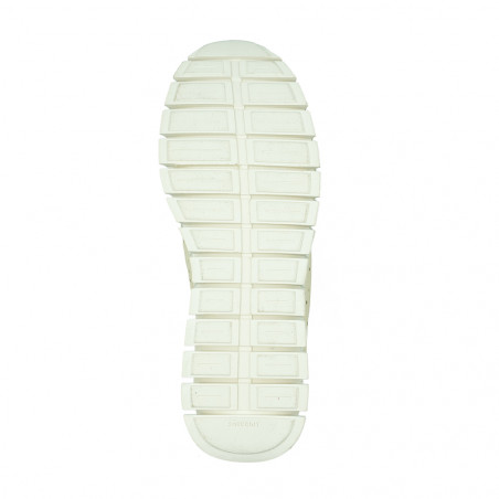 Nicolo Ferretti moteriški bateliai