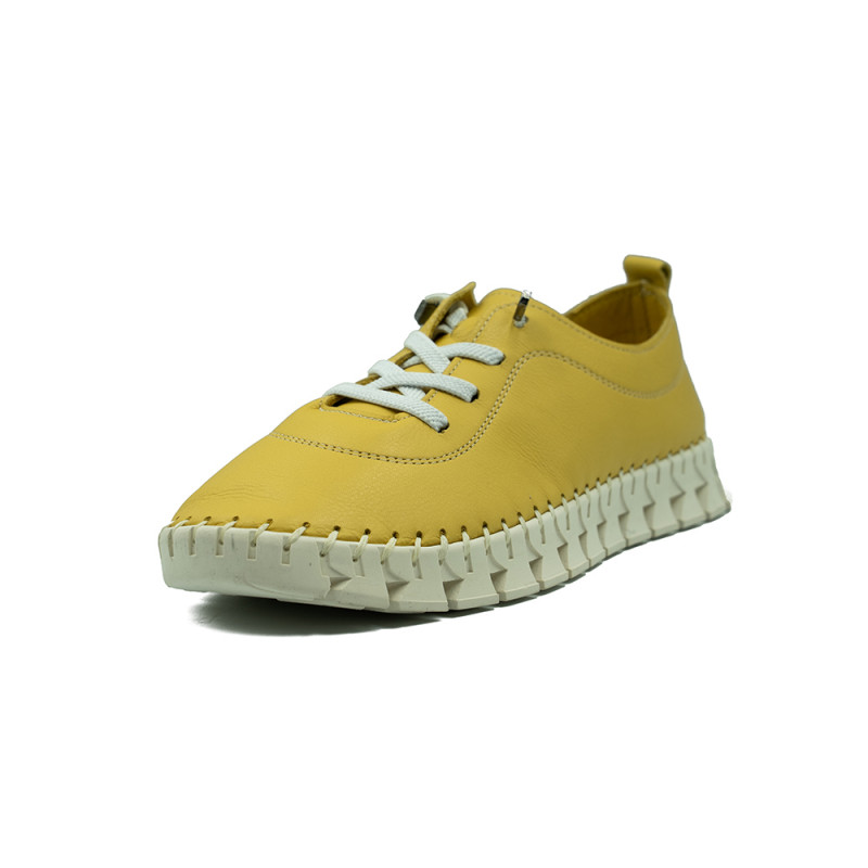 Nicolo Ferretti moteriški bateliai