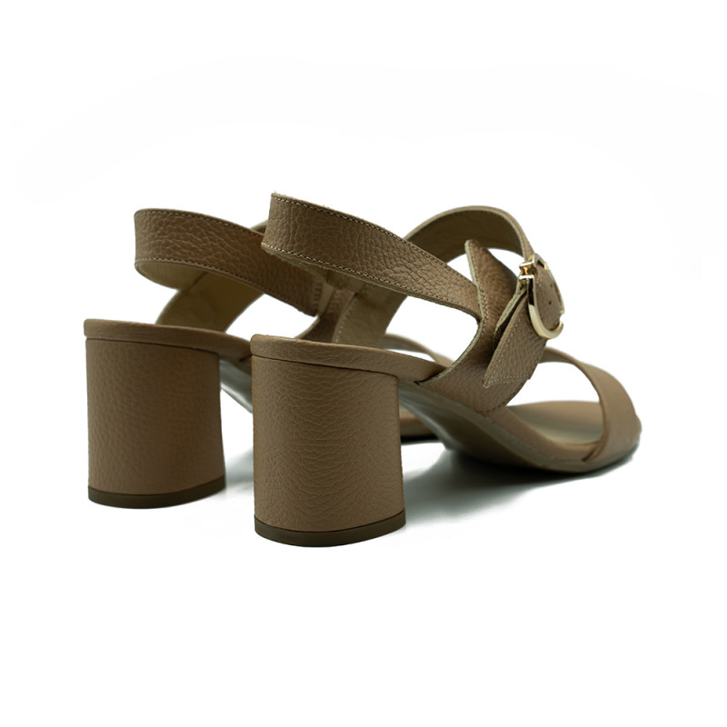 Rylko moteriškos basutės