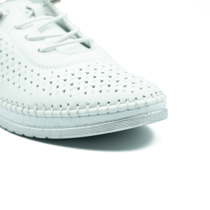 Nicolo Ferretti moteriški bateliai