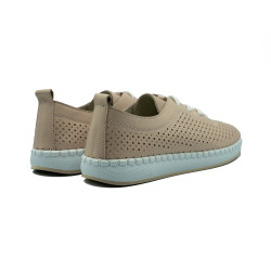 Nicolo Ferretti moteriški bateliai