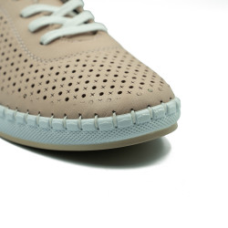 Nicolo Ferretti moteriški bateliai