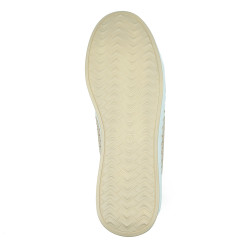 Nicolo Ferretti moteriški bateliai