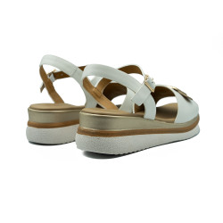 Repo moteriškos basutės