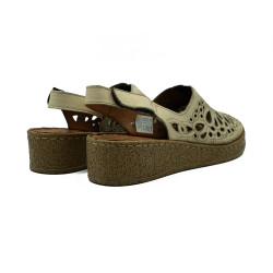 Polking moteriškos basutės