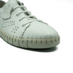 Nicolo Ferretti moteriški bateliai