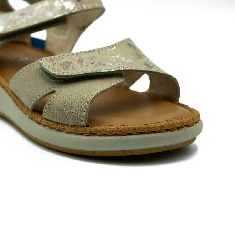 Polking moteriškos basutės