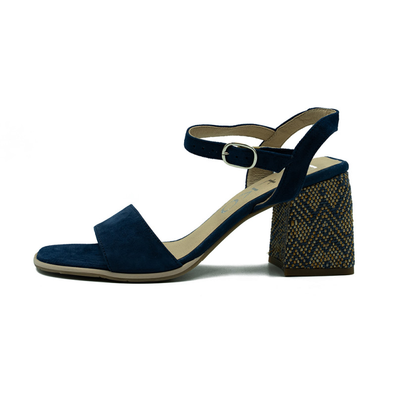 Rylko moteriškos basutės