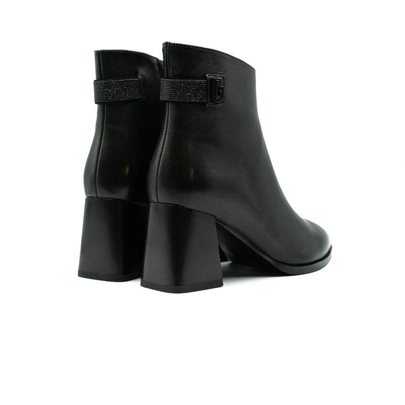 Loretta Vitale moteriški aulinukai