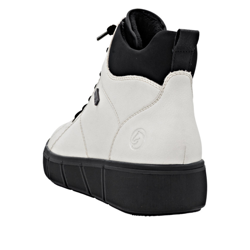 Remonte moteriški aulinukai