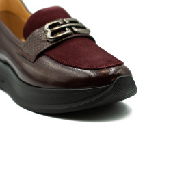 Nicolo Ferretti moteriški bateliai