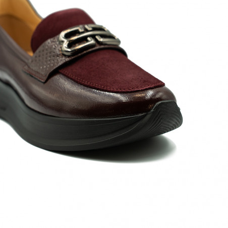 Nicolo Ferretti moteriški bateliai