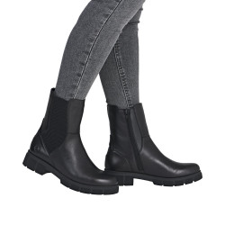 Remonte moteriški aulinukai