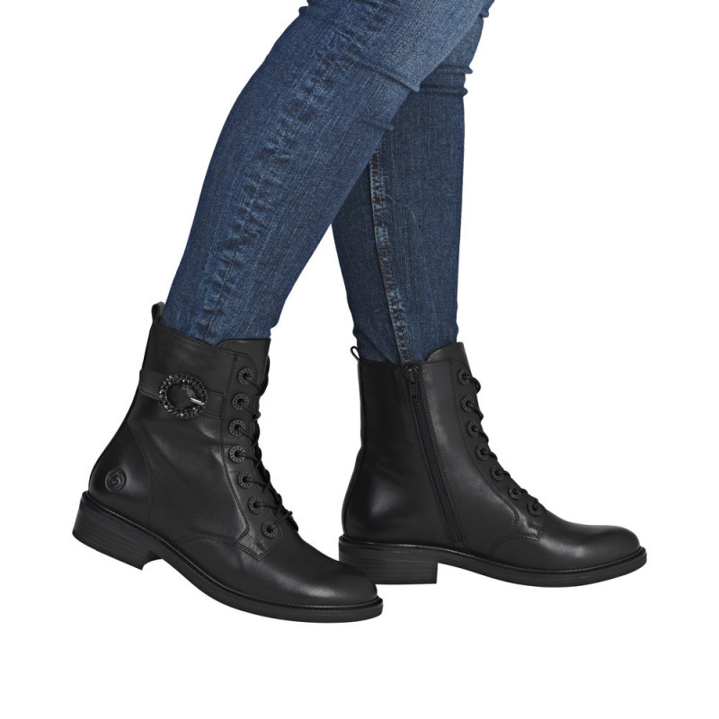 Remonte moteriški aulinukai