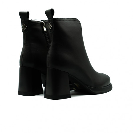 Cambell moteriški aulinukai