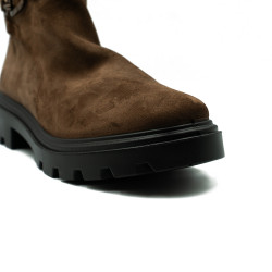 Ara moteriški aulinukai