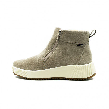 Ara moteriški aulinukai