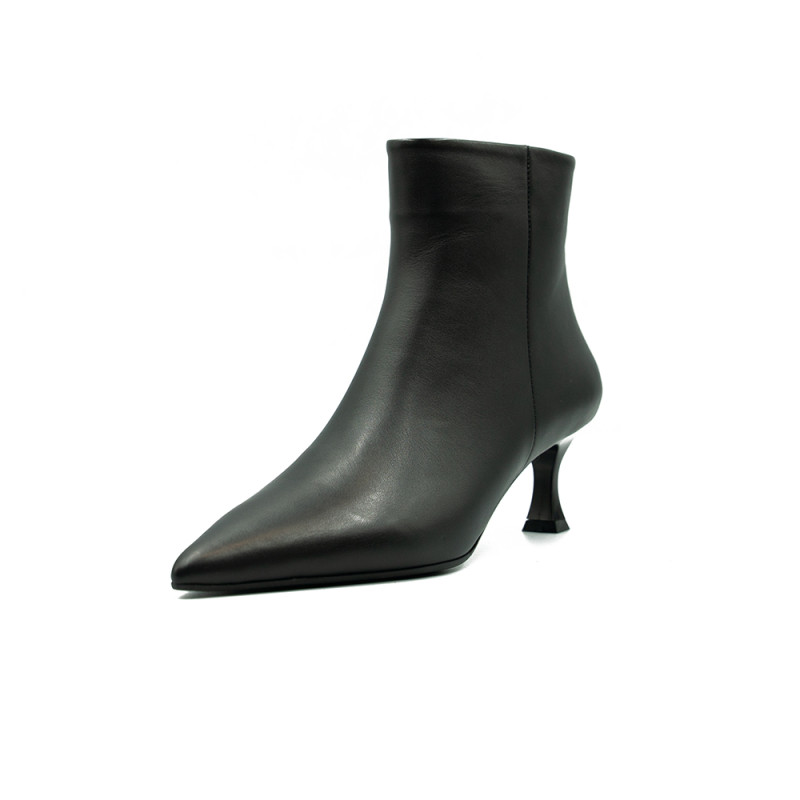 Nicolo Ferretti moteriški aulinukai