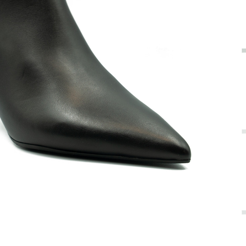 Nicolo Ferretti moteriški aulinukai