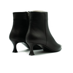 Nicolo Ferretti moteriški aulinukai