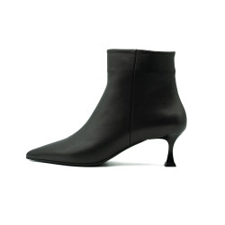 Nicolo Ferretti moteriški aulinukai