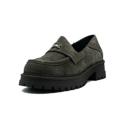 Nicolo Ferretti moteriški bateliai