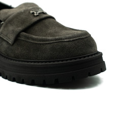 Nicolo Ferretti moteriški bateliai