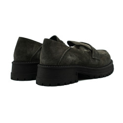 Nicolo Ferretti moteriški bateliai