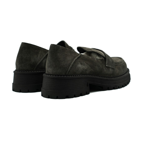 Nicolo Ferretti moteriški bateliai