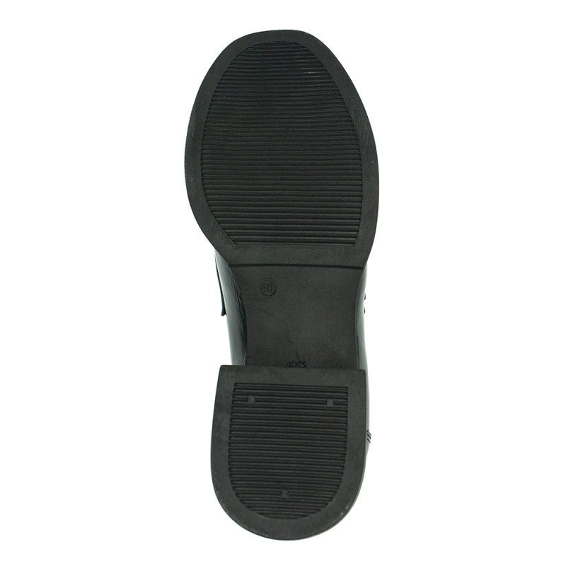 Nicolo Ferretti moteriški bateliai