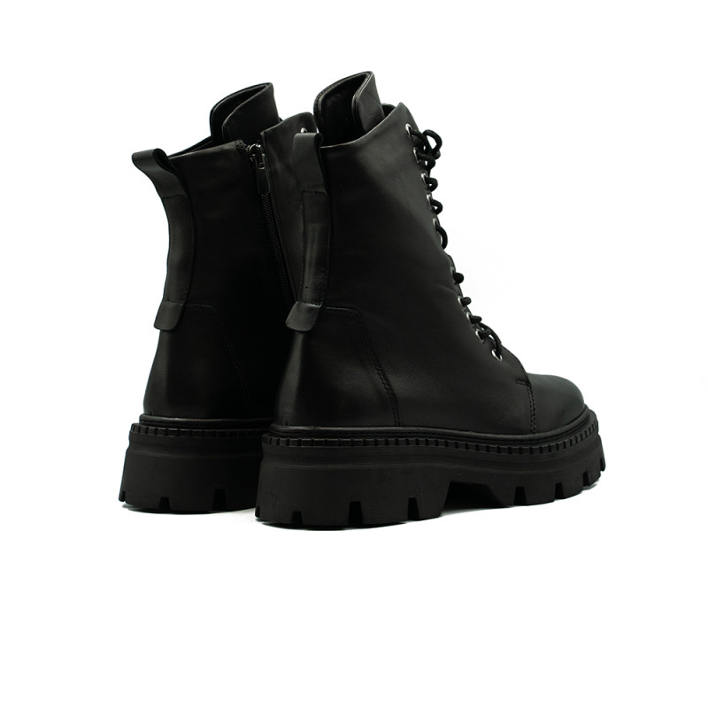 Nicolo Ferretti moteriški aulinukai