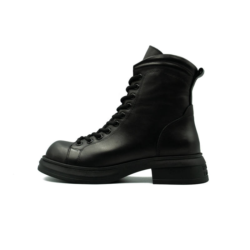 Nicolo Ferretti moteriški aulinukai