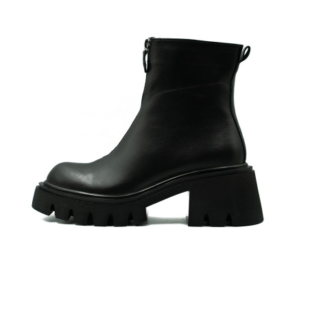 Nicolo Ferretti moteriški aulinukai