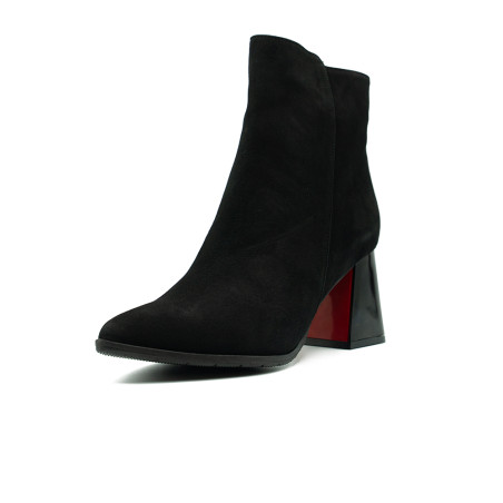 Nicolo Ferretti moteriški aulinukai