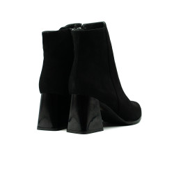 Nicolo Ferretti moteriški aulinukai