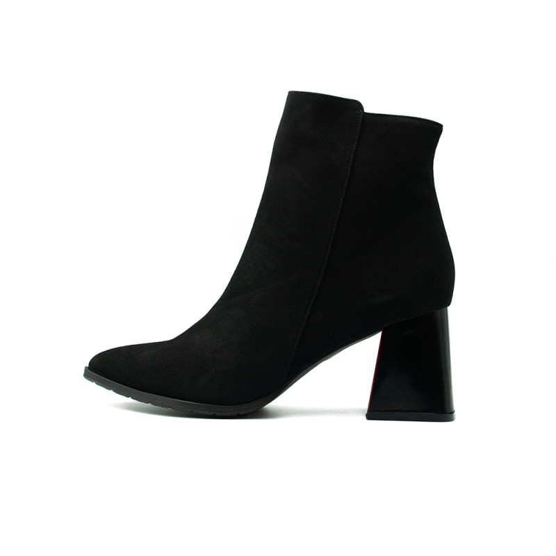 Nicolo Ferretti moteriški aulinukai