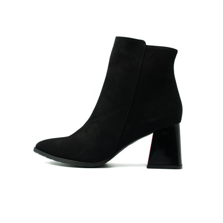 Nicolo Ferretti moteriški aulinukai