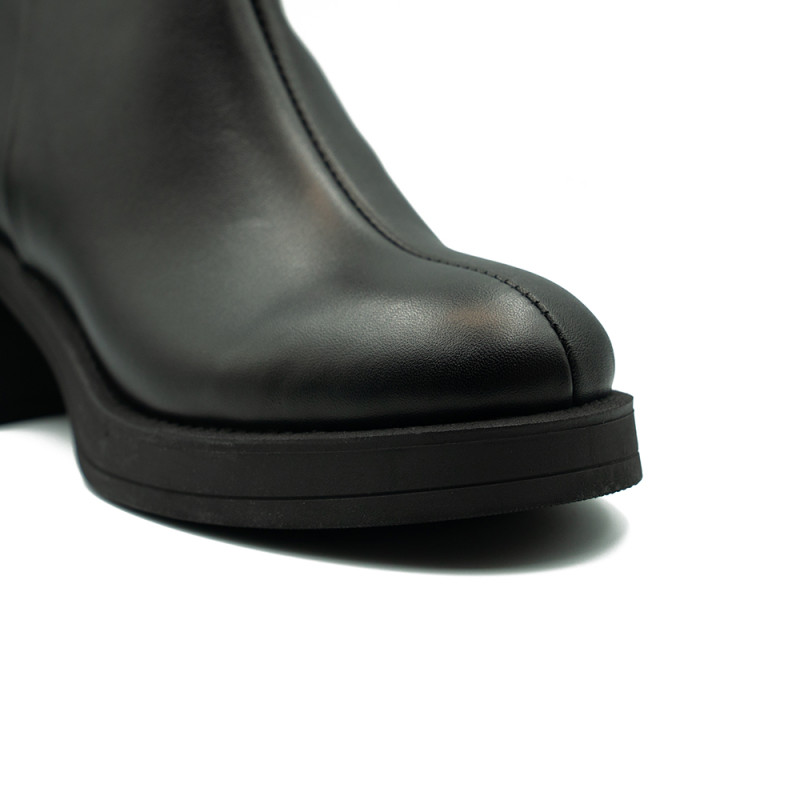 Nicolo Ferretti moteriški aulinukai