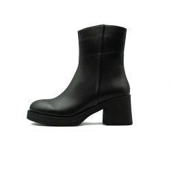 Nicolo Ferretti moteriški aulinukai