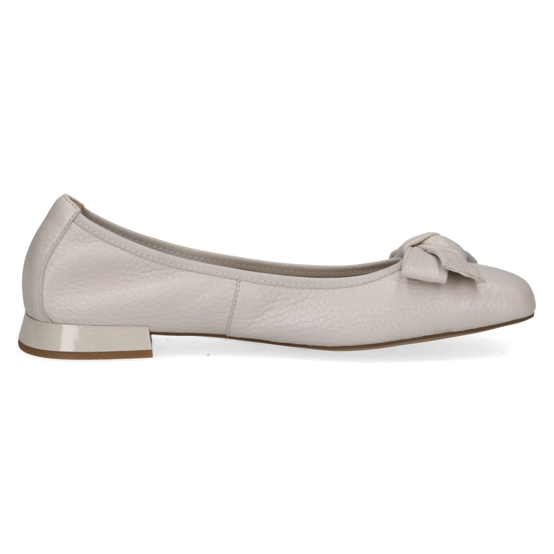 Caprice moteriški bateliai