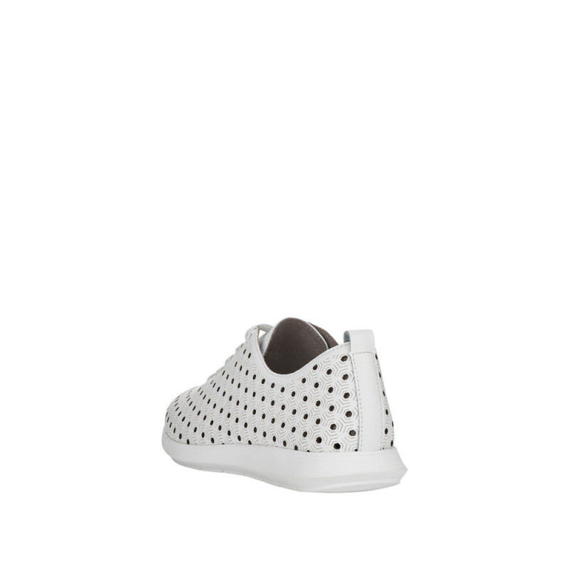 Remonte moteriški bateliai