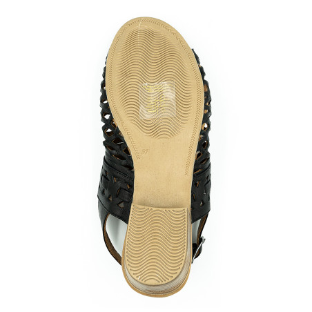 Piazza moteriškos basutės