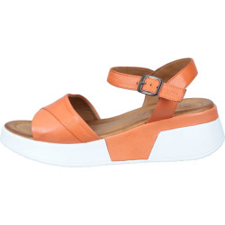 Polking moteriškos basutės