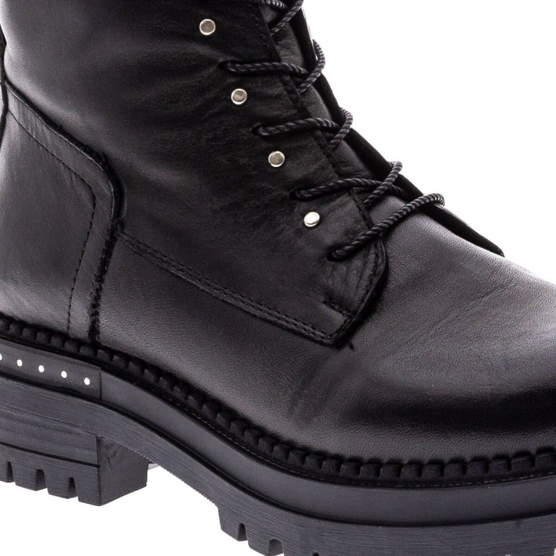 Nicolo Ferretti moteriški aulinukai