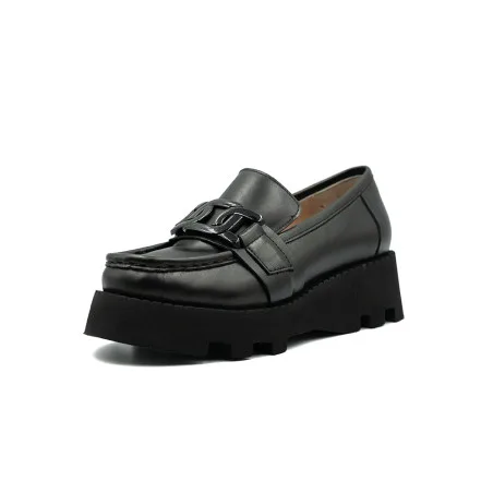Nicolo Ferretti moteriški bateliai